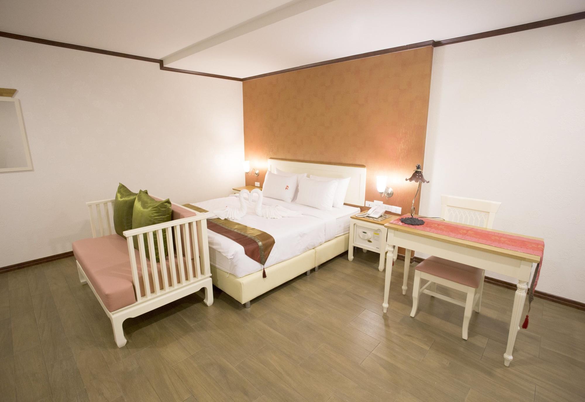 J&Y Hotel Latphrao 35 Bangkok Dış mekan fotoğraf