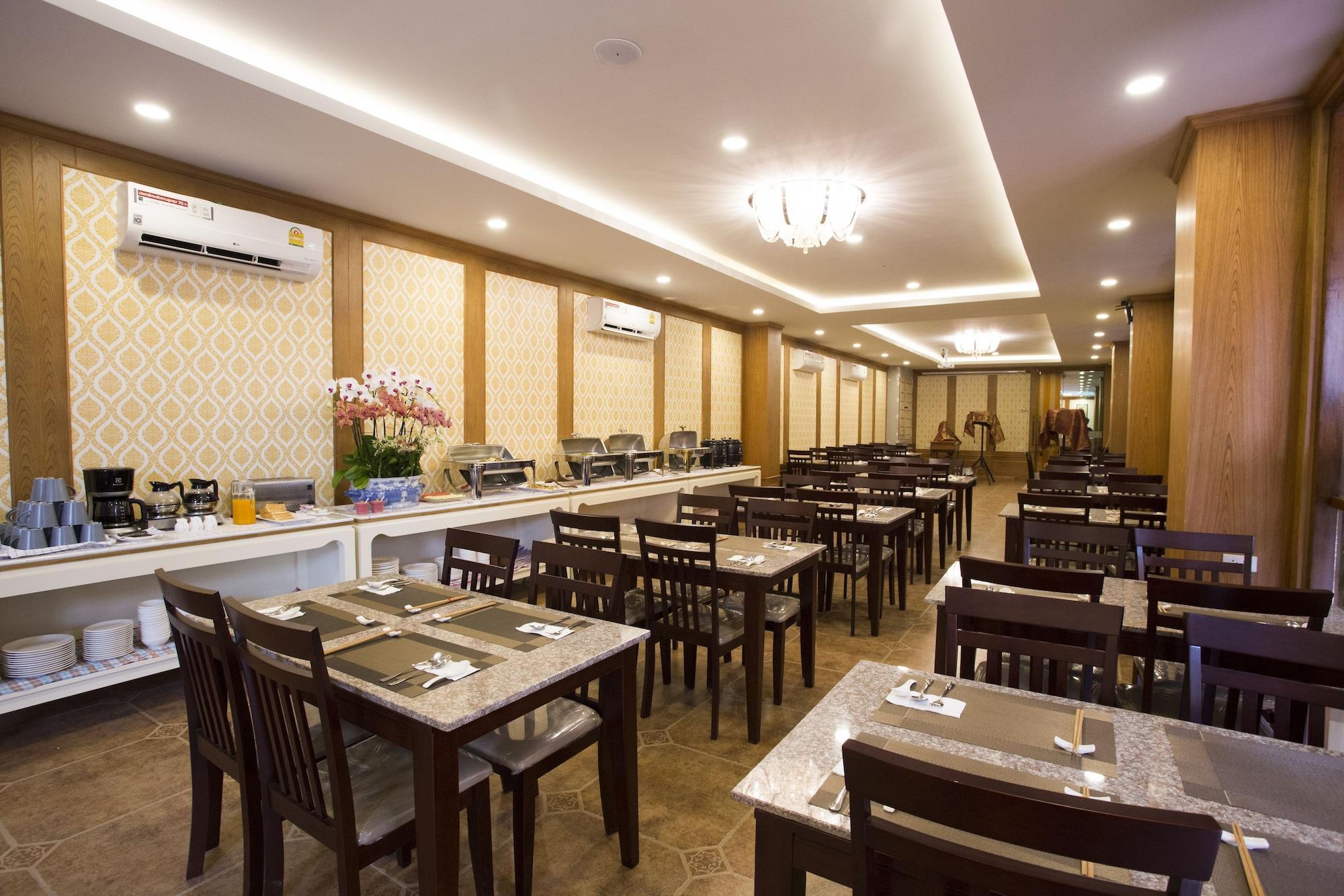 J&Y Hotel Latphrao 35 Bangkok Dış mekan fotoğraf