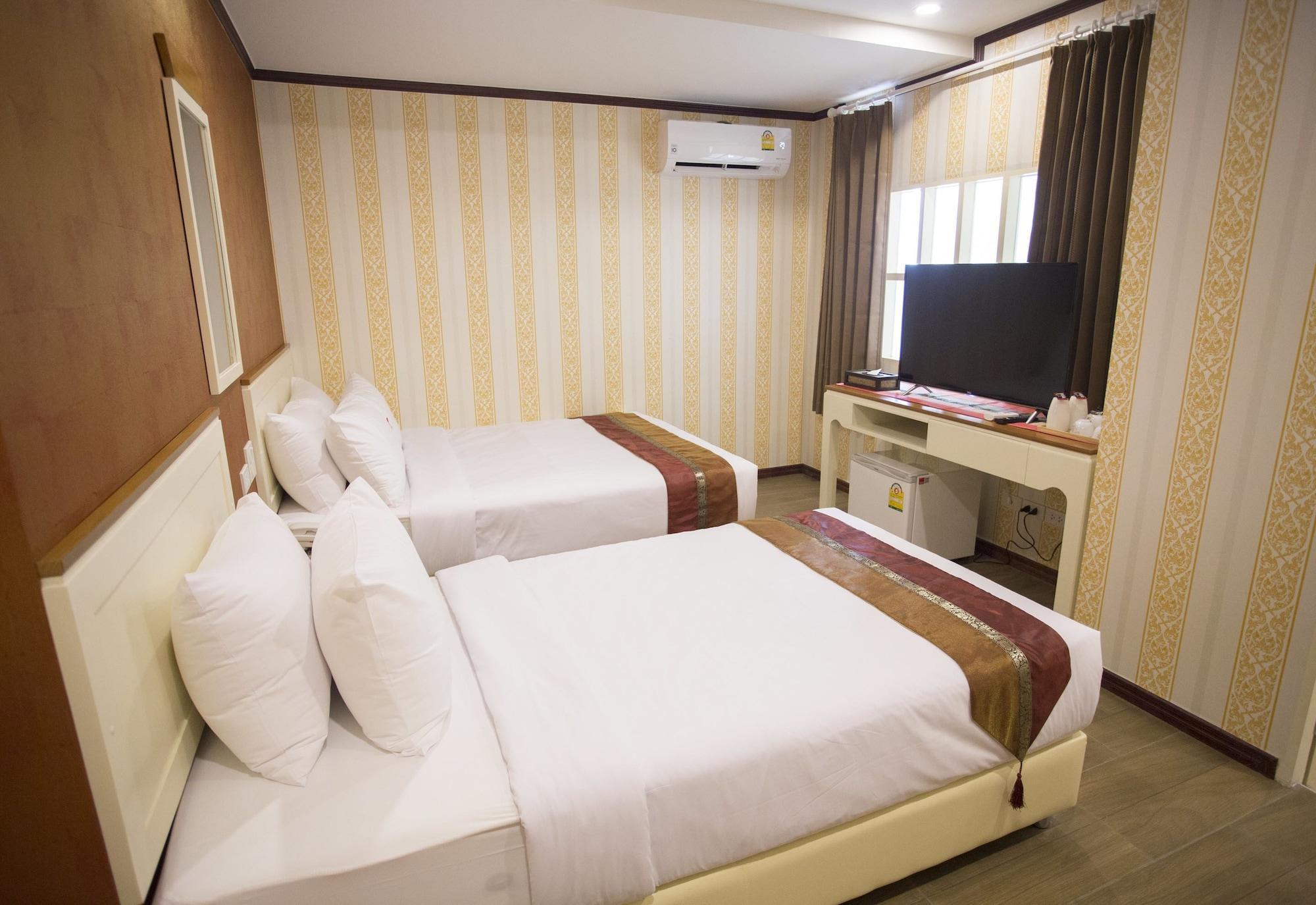 J&Y Hotel Latphrao 35 Bangkok Dış mekan fotoğraf