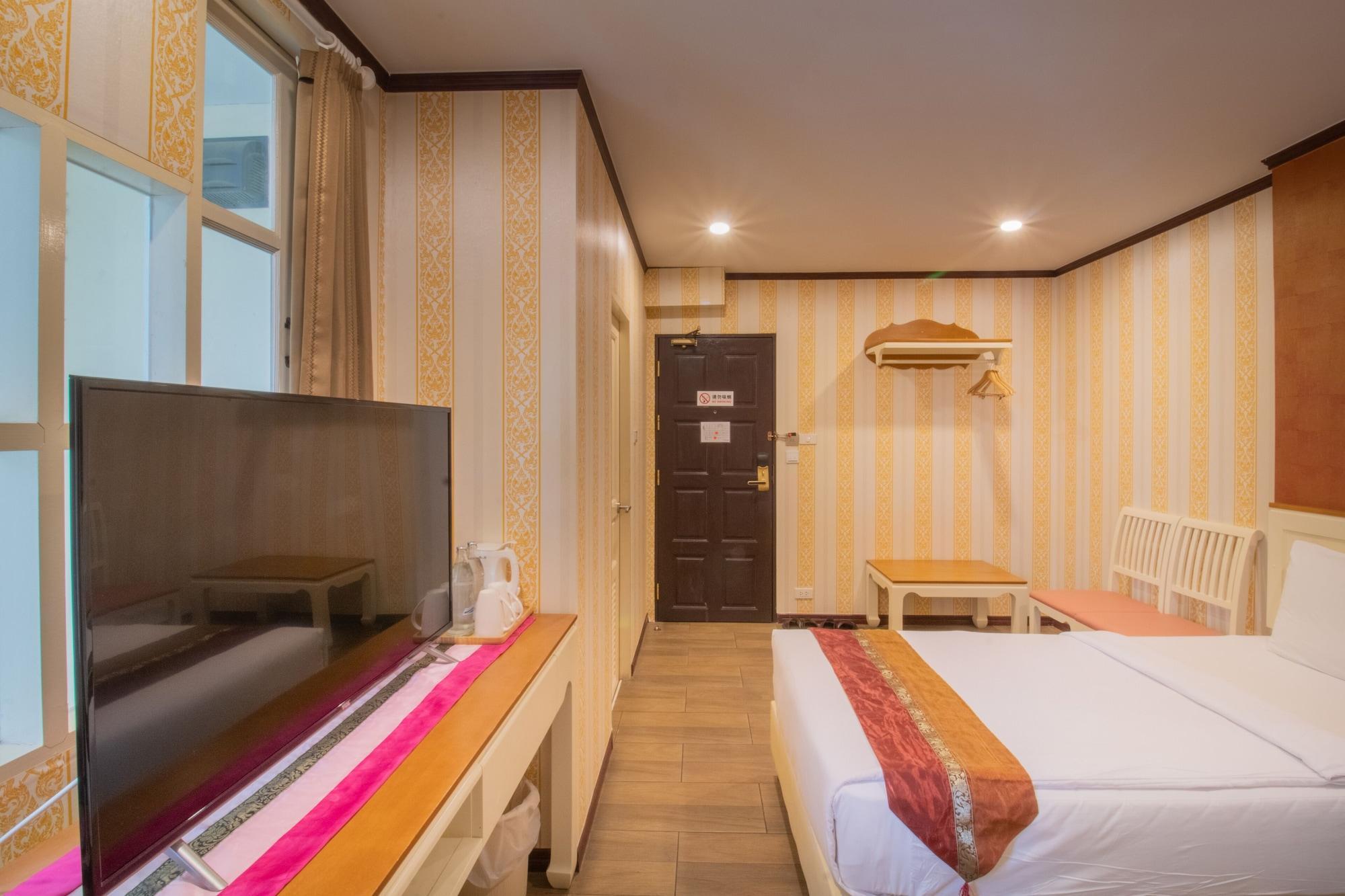 J&Y Hotel Latphrao 35 Bangkok Dış mekan fotoğraf