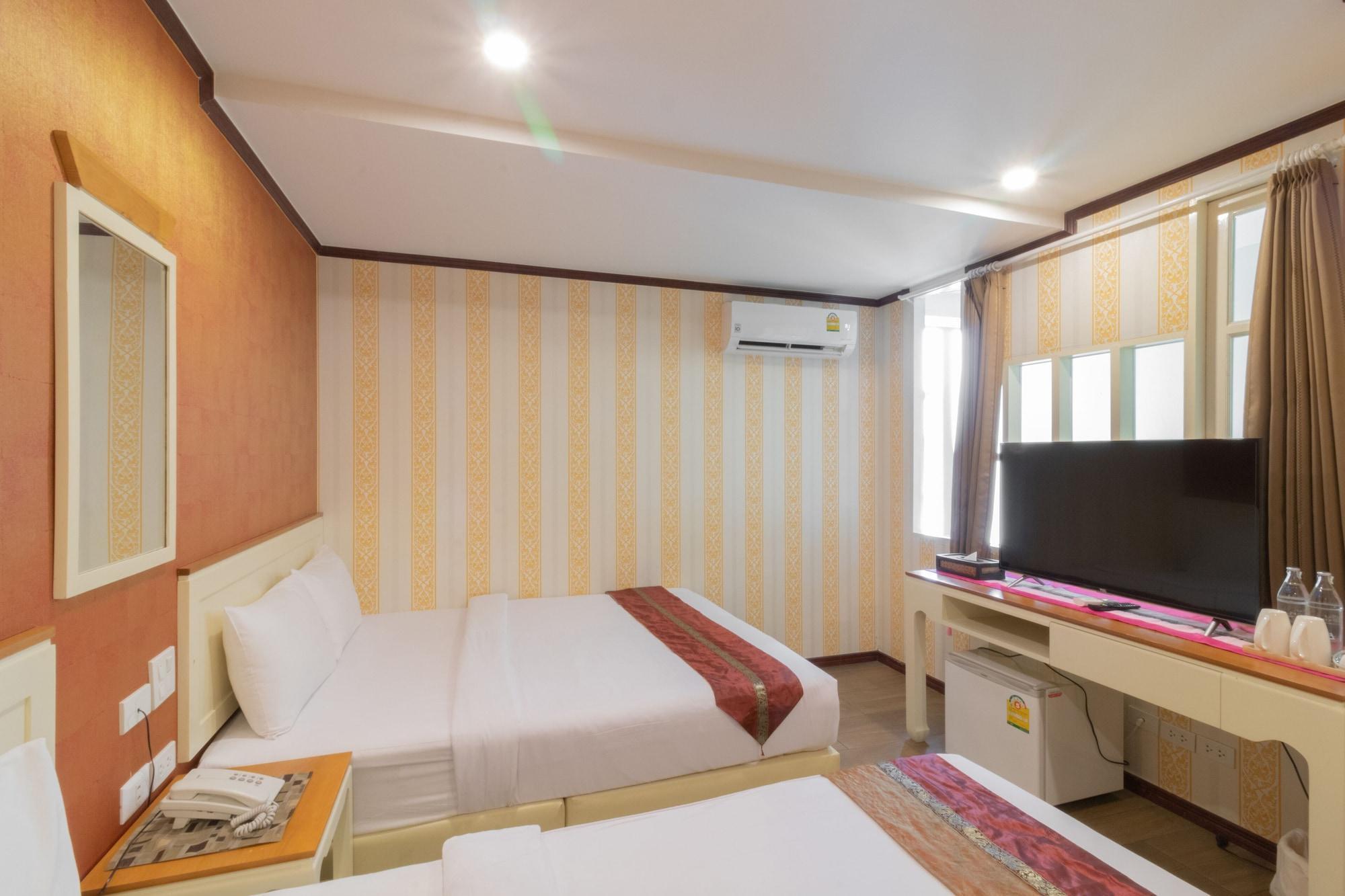 J&Y Hotel Latphrao 35 Bangkok Dış mekan fotoğraf
