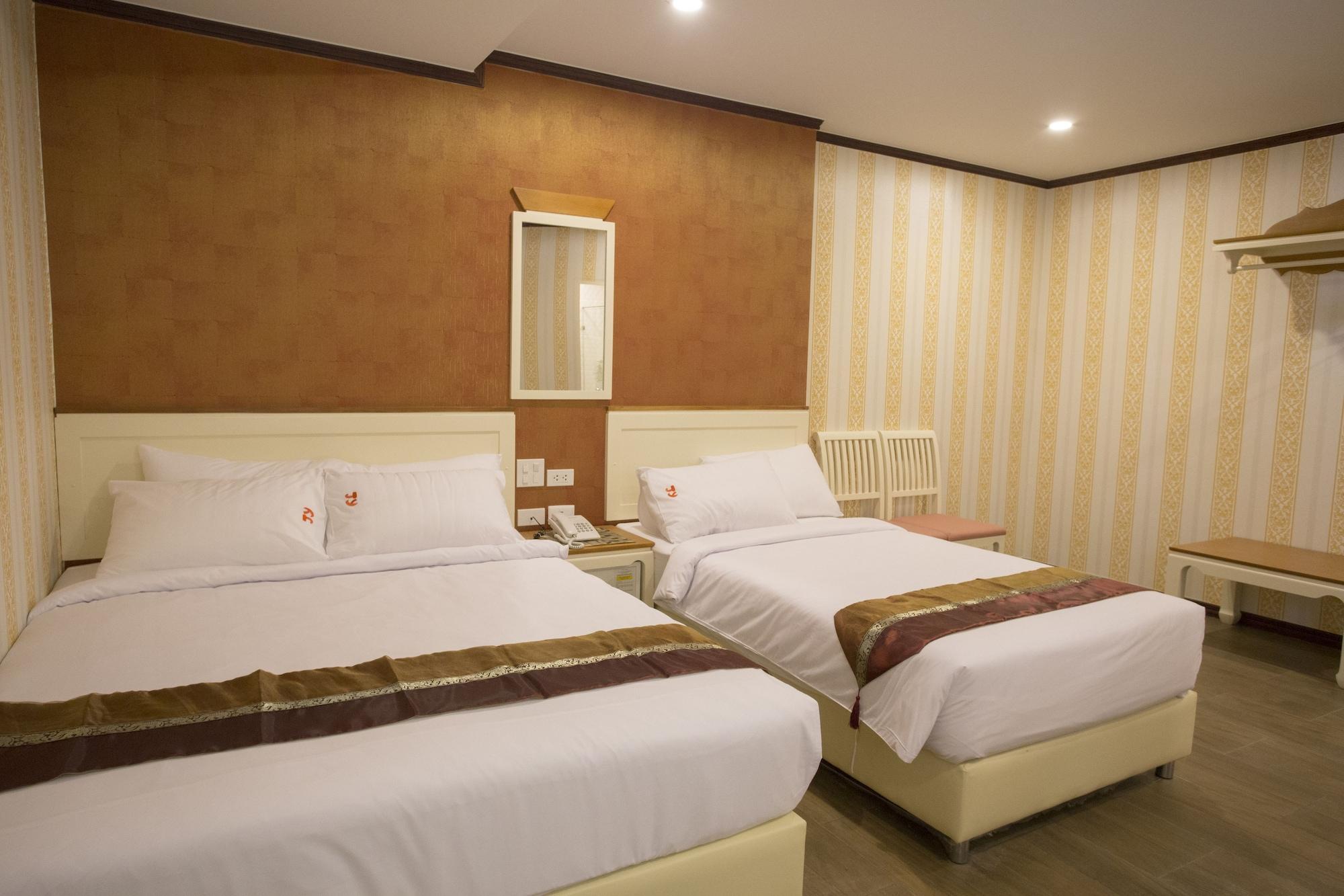 J&Y Hotel Latphrao 35 Bangkok Dış mekan fotoğraf