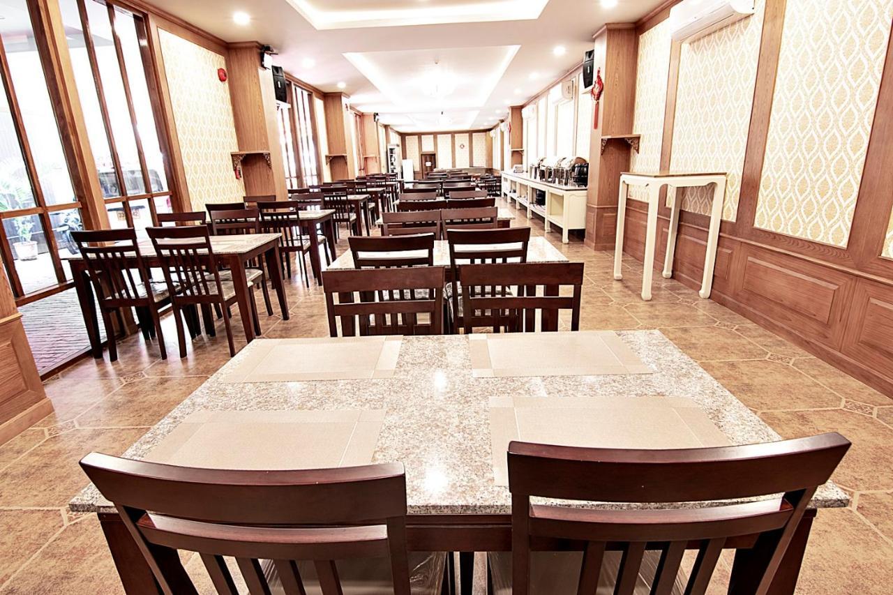 J&Y Hotel Latphrao 35 Bangkok Dış mekan fotoğraf