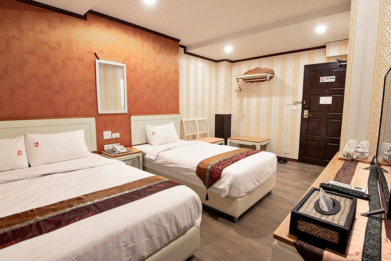 J&Y Hotel Latphrao 35 Bangkok Dış mekan fotoğraf