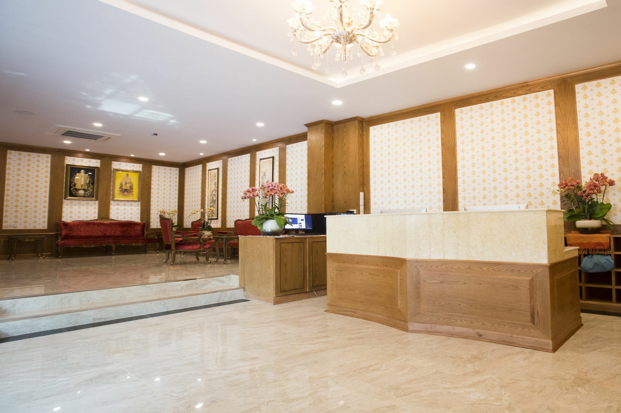J&Y Hotel Latphrao 35 Bangkok Dış mekan fotoğraf